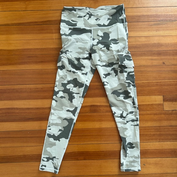 Mono B Camo Leggings - Picture 1 of 3